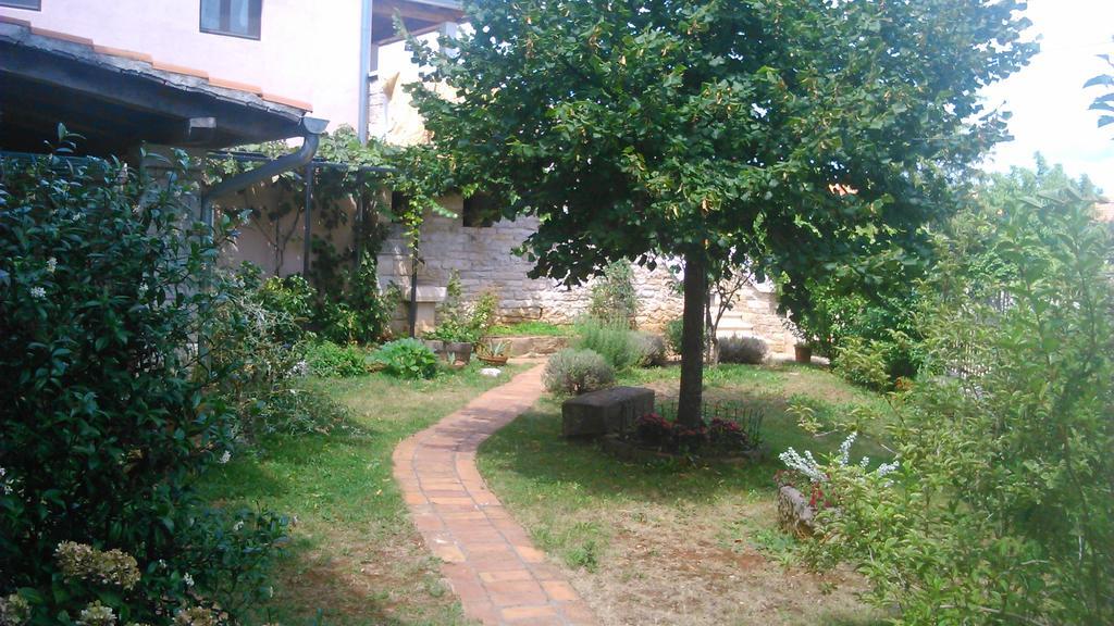 Villa Agroturizam Nezic Oprtalj Exterior foto